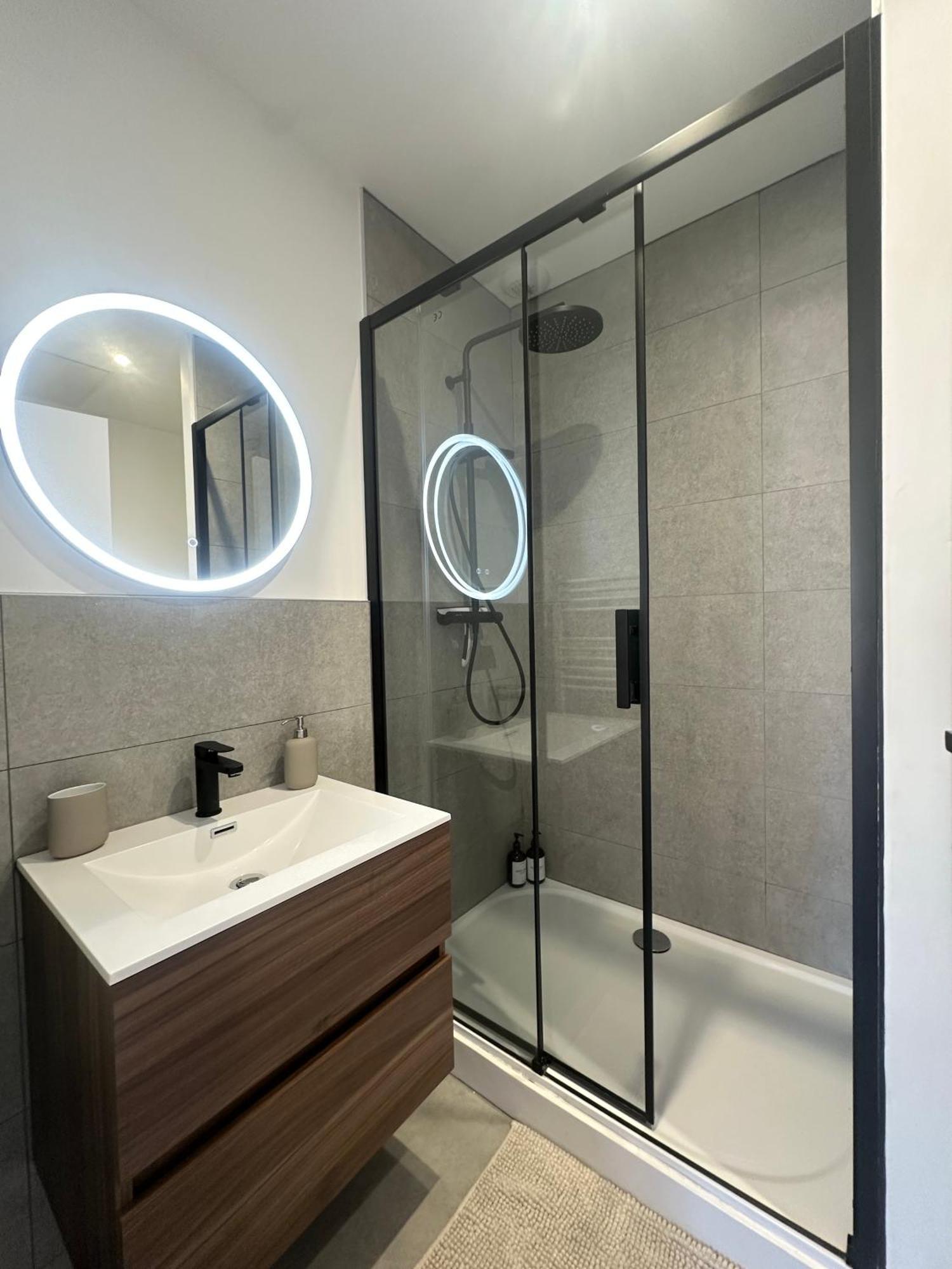 Appartement Cosy & Moderne 6 Personnes Centre Charleville-Mezieres - Ardennes Buitenkant foto